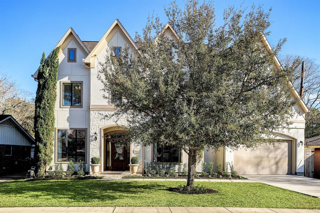 3623 Elmridge Street Houston, Texas Built by Brookstone Homes, this meticulously cared for home feels and looks like new construction. The kitchen, open to the Breakfast Room and Living Room, features double islands - each with its own double sink, granite countertops, dishwasher, wine cooler, built in microwave, double ovens, 5 burner gas cooktop, spacious side by side GE refrigerator. Walkout out to a covered patio and professionally landscaped yard. The Dining Room, and Den/Office with full bath, overlook the front garden. Four bedrooms and large Game Room are located on the second floor. Primary Suite has a vaulted ceiling, windows with custom drapes, outstanding bathroom with granite counters, Jacuzzi tub separate shower, double sinks, built-in vanity, spacious walk-in closet. The second/third bedrooms share a Hollywood bath. The fourth bedroom has its own full bath. Ceiling speakers, mosquito system, 220 Volt EV charging station are just a few of the additional features of this outstanding home.