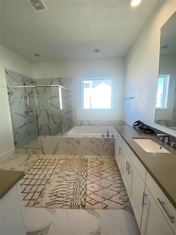 10930 3 Grove Tree Lane, Houston, Texas 77043, 3 Bedrooms Bedrooms, 9 Rooms Rooms,3 BathroomsBathrooms,Single-family,For Sale,Grove Tree,66950420