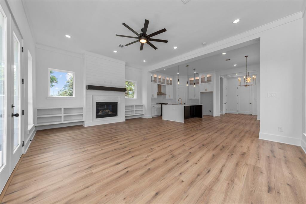 3206 2 Omega Street, Houston, Texas 77022, 3 Bedrooms Bedrooms, 6 Rooms Rooms,2 BathroomsBathrooms,Single-family,For Sale,Omega,80132310