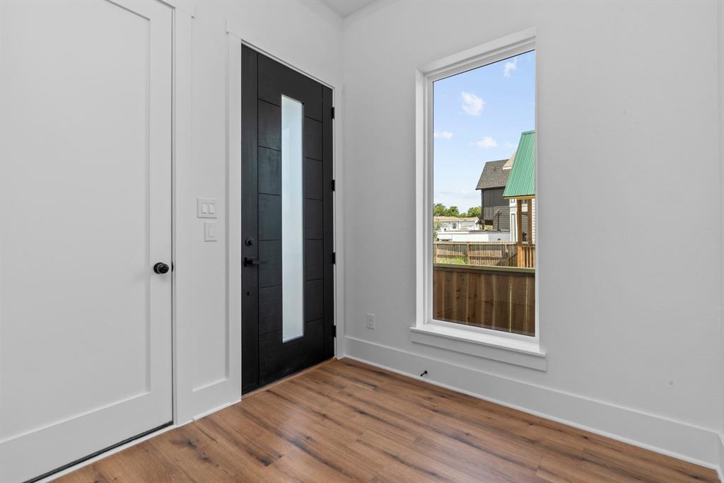 3206 2 Omega Street, Houston, Texas 77022, 3 Bedrooms Bedrooms, 6 Rooms Rooms,2 BathroomsBathrooms,Single-family,For Sale,Omega,80132310