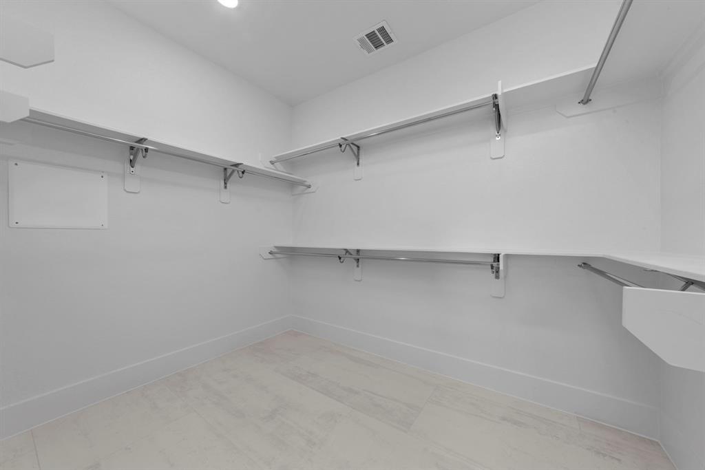 3206 2 Omega Street, Houston, Texas 77022, 3 Bedrooms Bedrooms, 6 Rooms Rooms,2 BathroomsBathrooms,Single-family,For Sale,Omega,80132310