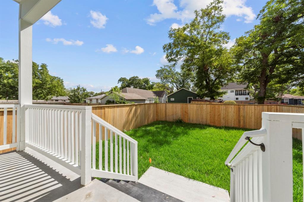 3206 2 Omega Street, Houston, Texas 77022, 3 Bedrooms Bedrooms, 6 Rooms Rooms,2 BathroomsBathrooms,Single-family,For Sale,Omega,80132310