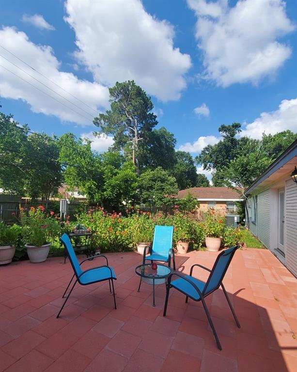 10146 1 Moorberry Lane, Houston, Texas 77080, 4 Bedrooms Bedrooms, 4 Rooms Rooms,2 BathroomsBathrooms,Single-family,For Sale,Moorberry,62812551