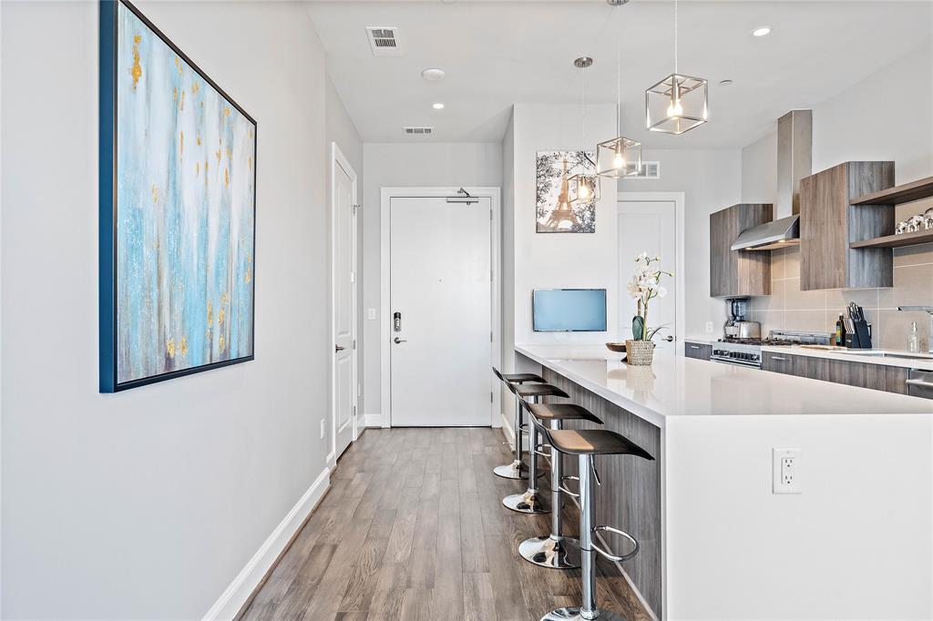 1211 Caroline Street, Houston, Texas 77002, 1 Bedroom Bedrooms, 4 Rooms Rooms,1 BathroomBathrooms,Mid/hi-rise Condo,For Sale,MARLOWE,Caroline,58551451