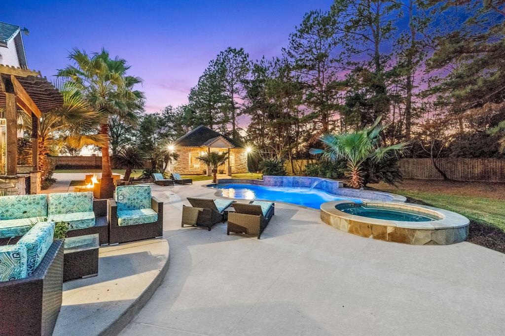 22009 Holly Creek Trail, Tomball, TX 77377