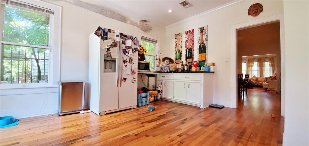 1655 1 Marshall Street, Houston, Texas 77006, 2 Bedrooms Bedrooms, 8 Rooms Rooms,2 BathroomsBathrooms,Single-family,For Sale,Marshall,82958054