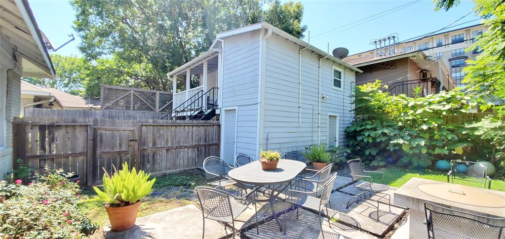 1655 1 Marshall Street, Houston, Texas 77006, 2 Bedrooms Bedrooms, 8 Rooms Rooms,2 BathroomsBathrooms,Single-family,For Sale,Marshall,82958054