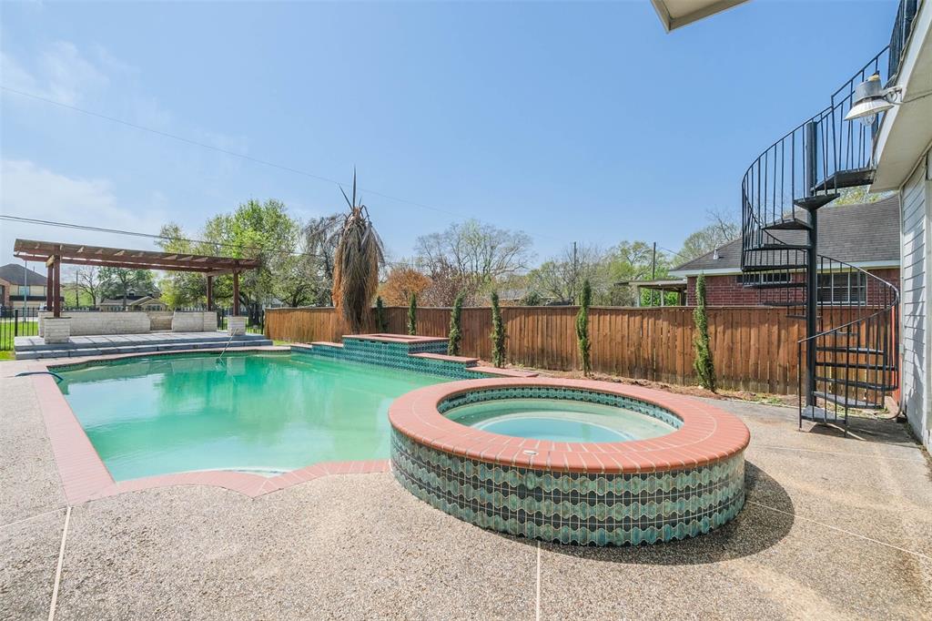 10404 2 Wingtip Drive, Houston, Texas 77075, 5 Bedrooms Bedrooms, 15 Rooms Rooms,4 BathroomsBathrooms,Single-family,For Sale,Wingtip,87807753