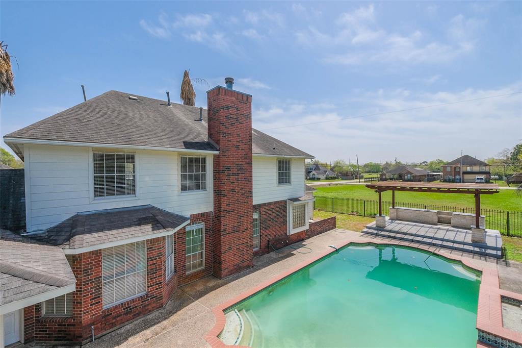 10404 2 Wingtip Drive, Houston, Texas 77075, 5 Bedrooms Bedrooms, 15 Rooms Rooms,4 BathroomsBathrooms,Single-family,For Sale,Wingtip,87807753