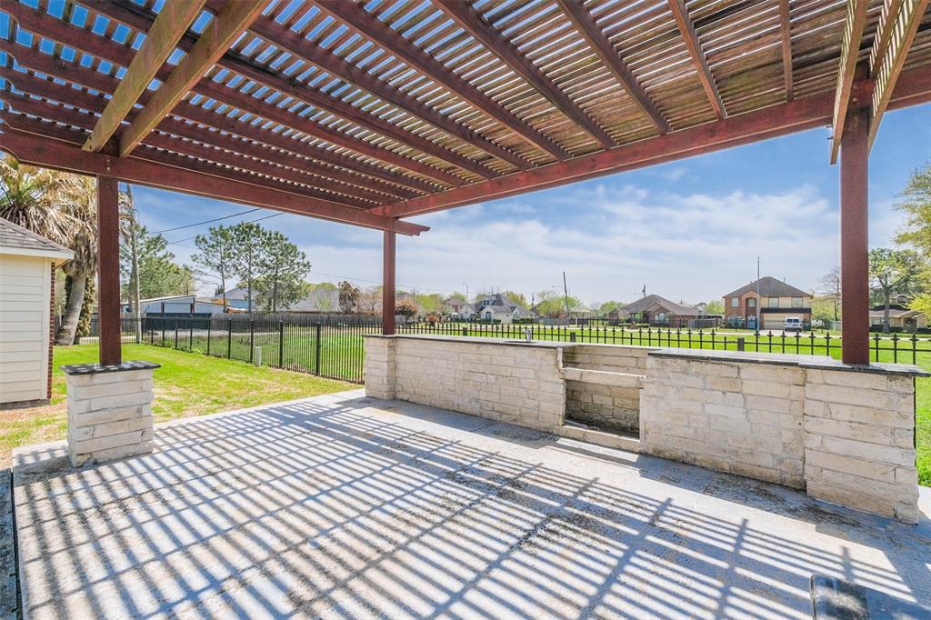 10404 2 Wingtip Drive, Houston, Texas 77075, 5 Bedrooms Bedrooms, 15 Rooms Rooms,4 BathroomsBathrooms,Single-family,For Sale,Wingtip,87807753