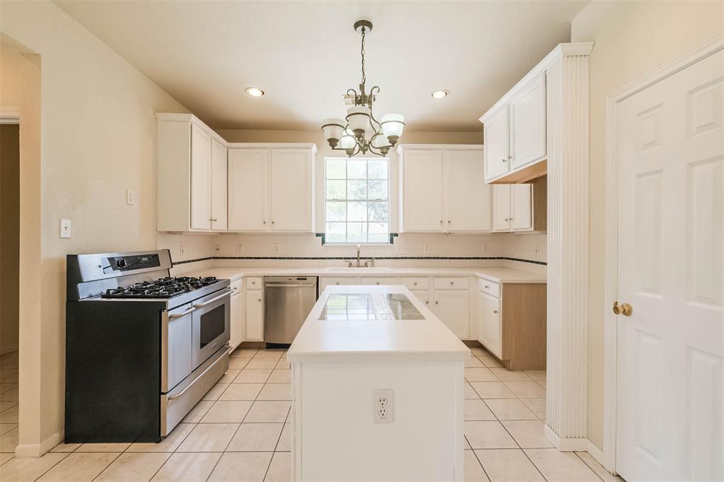 10404 2 Wingtip Drive, Houston, Texas 77075, 5 Bedrooms Bedrooms, 15 Rooms Rooms,4 BathroomsBathrooms,Single-family,For Sale,Wingtip,87807753