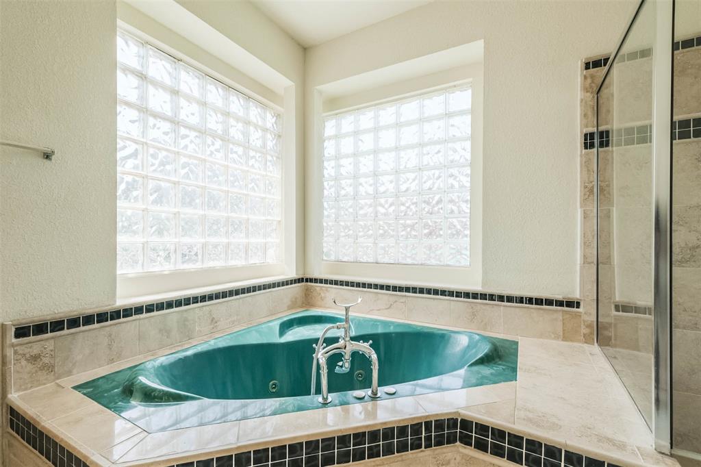 10404 2 Wingtip Drive, Houston, Texas 77075, 5 Bedrooms Bedrooms, 15 Rooms Rooms,4 BathroomsBathrooms,Single-family,For Sale,Wingtip,87807753