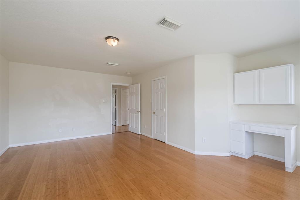 10404 2 Wingtip Drive, Houston, Texas 77075, 5 Bedrooms Bedrooms, 15 Rooms Rooms,4 BathroomsBathrooms,Single-family,For Sale,Wingtip,87807753