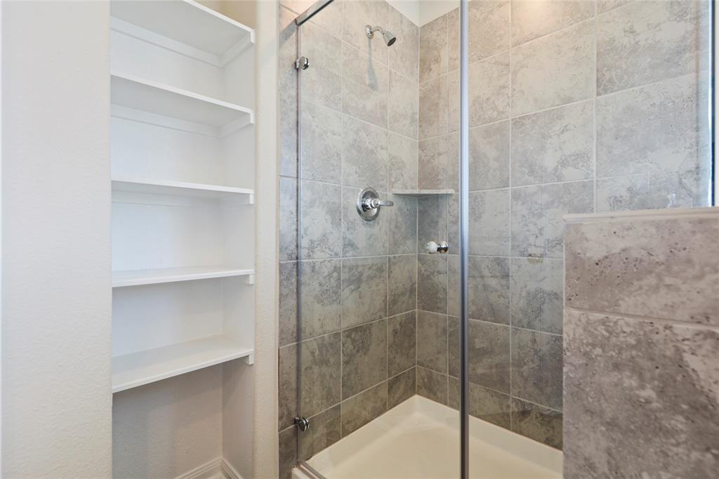 6447 2 Blimp Base Road, Hitchcock, Texas 77563, 3 Bedrooms Bedrooms, 5 Rooms Rooms,2 BathroomsBathrooms,Single-family,For Sale,Blimp Base,52853211