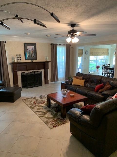 2208 2 Pebble Beach Drive, League City, Texas 77573, 5 Bedrooms Bedrooms, 11 Rooms Rooms,3 BathroomsBathrooms,Single-family,For Sale,Pebble Beach,54063784