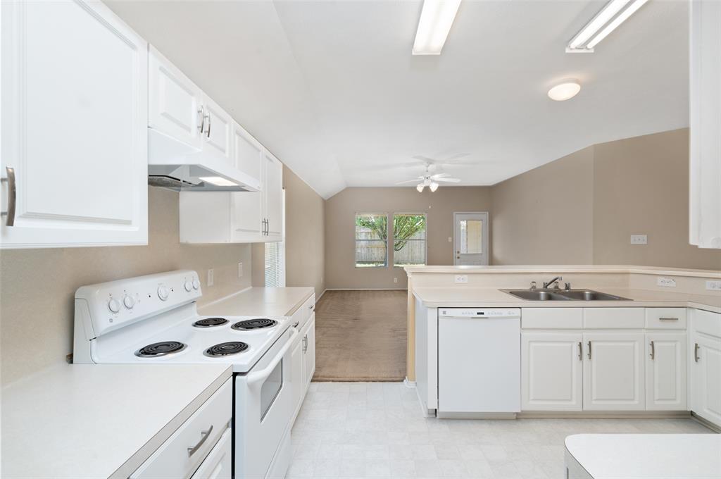 5310 Cinnamon Lake Drive
