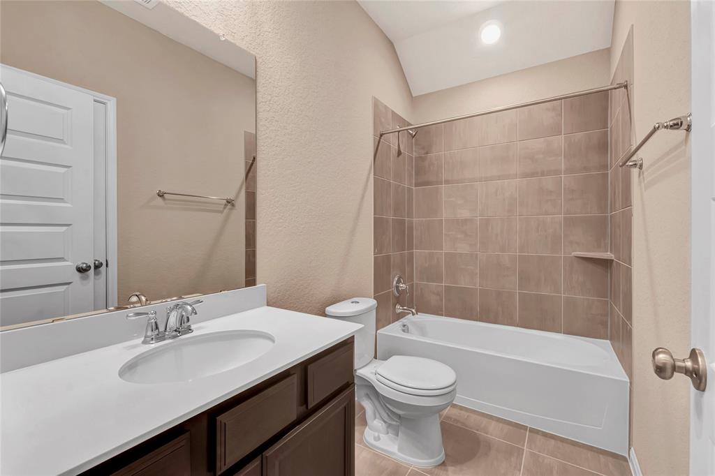 10105 1 Deussen Lane, Texas City, Texas 77591, 4 Bedrooms Bedrooms, 4 Rooms Rooms,3 BathroomsBathrooms,Single-family,For Sale,Deussen,82424482