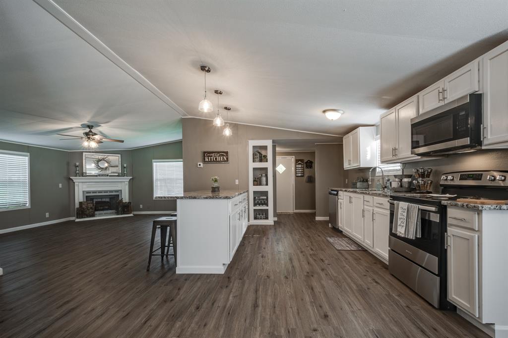 213 County Road 2313