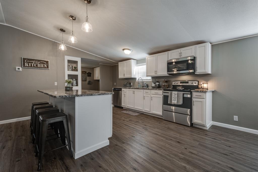 213 County Road 2313