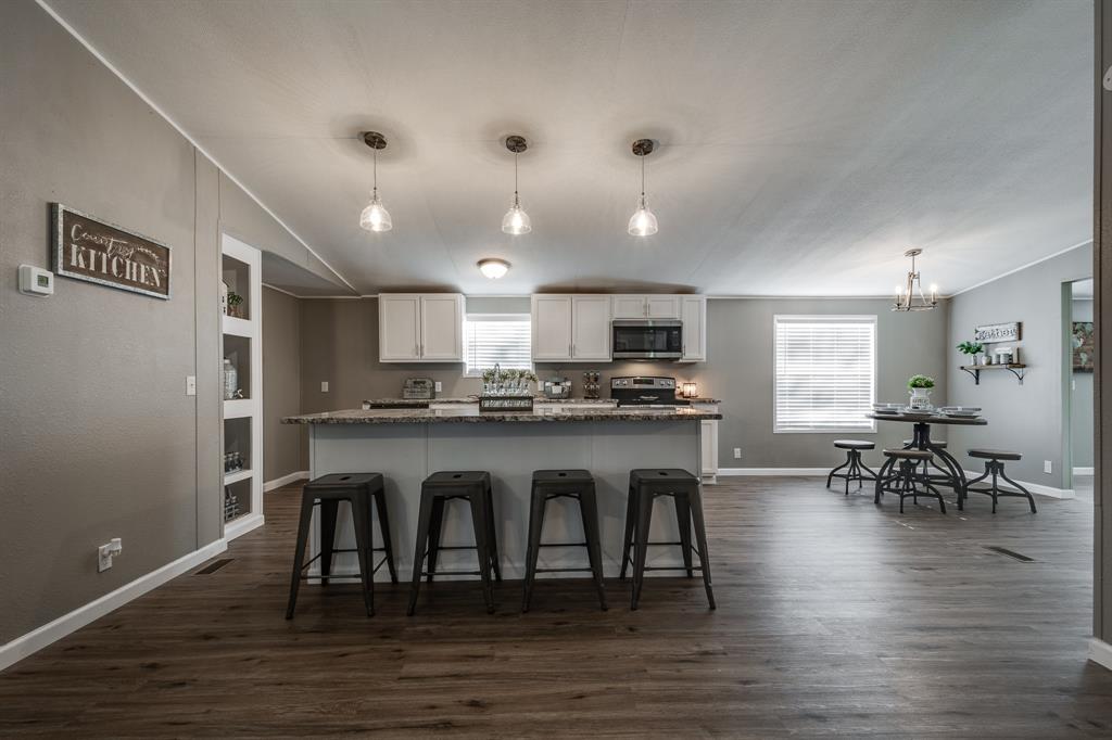 213 County Road 2313