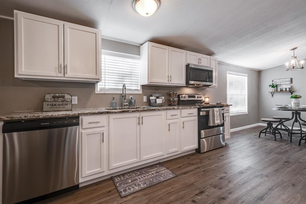 213 County Road 2313