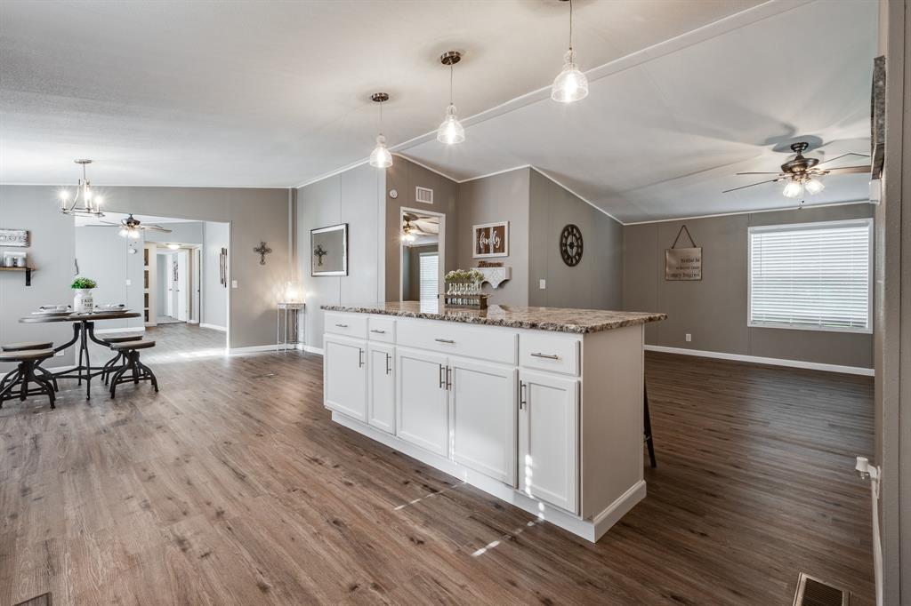 213 County Road 2313