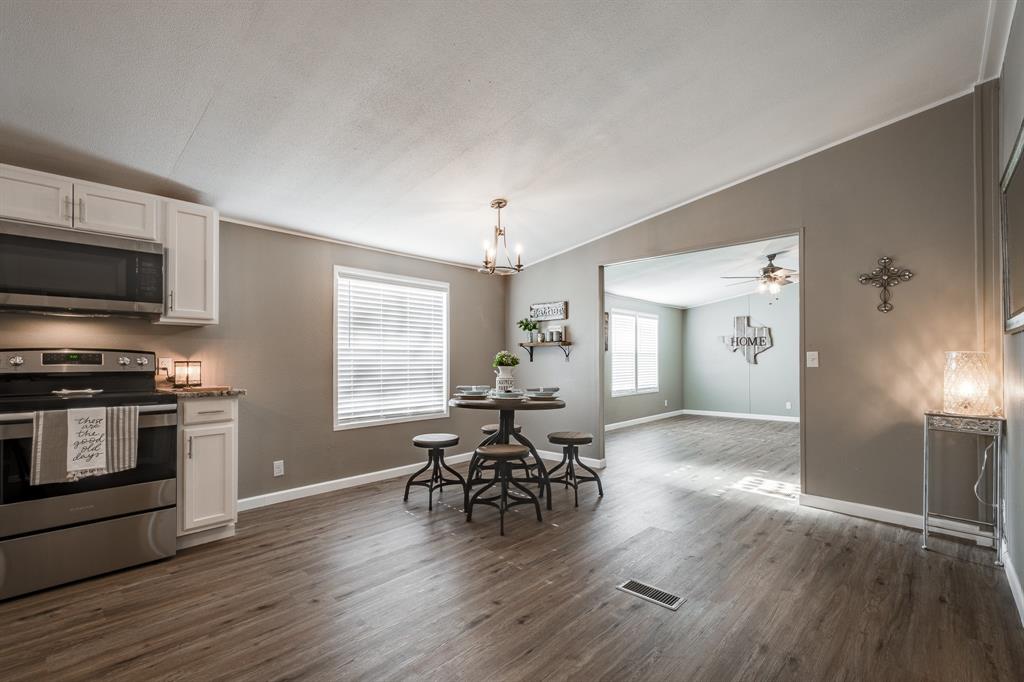 213 County Road 2313