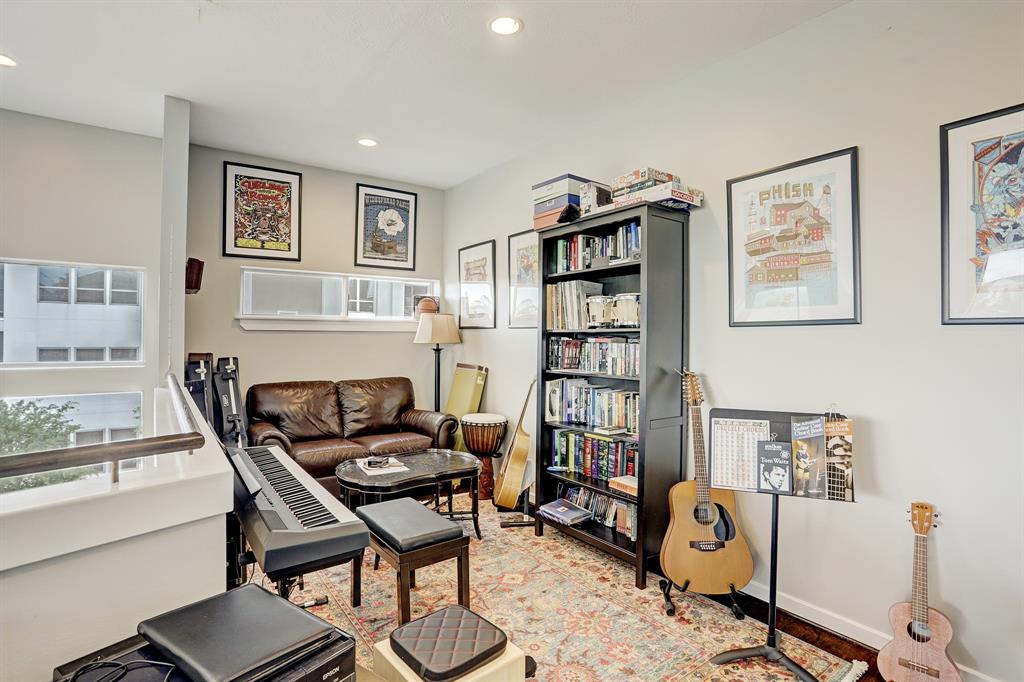 1803 3 Oneil Street, Houston, Texas 77019, 2 Bedrooms Bedrooms, 2 Rooms Rooms,2 BathroomsBathrooms,Townhouse/condo,For Sale,Oneil,58624201