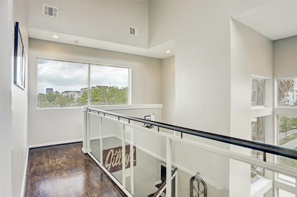 1803 3 Oneil Street, Houston, Texas 77019, 2 Bedrooms Bedrooms, 2 Rooms Rooms,2 BathroomsBathrooms,Townhouse/condo,For Sale,Oneil,58624201