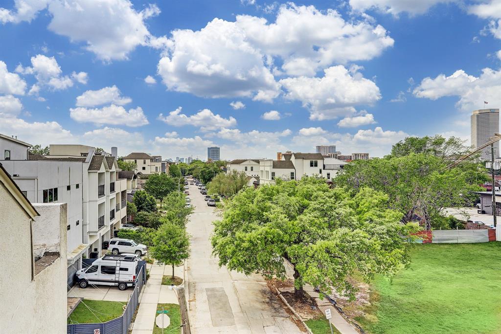1803 3 Oneil Street, Houston, Texas 77019, 2 Bedrooms Bedrooms, 2 Rooms Rooms,2 BathroomsBathrooms,Townhouse/condo,For Sale,Oneil,58624201