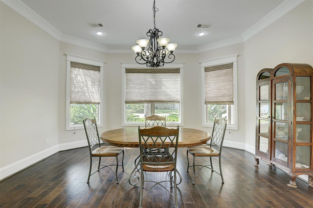 730 2 30th Street, Houston, Texas 77018, 5 Bedrooms Bedrooms, 11 Rooms Rooms,5 BathroomsBathrooms,Single-family,For Sale,30th,80561905