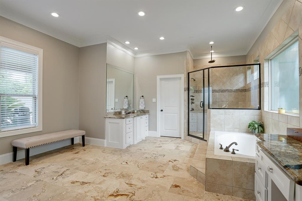 730 2 30th Street, Houston, Texas 77018, 5 Bedrooms Bedrooms, 11 Rooms Rooms,5 BathroomsBathrooms,Single-family,For Sale,30th,80561905
