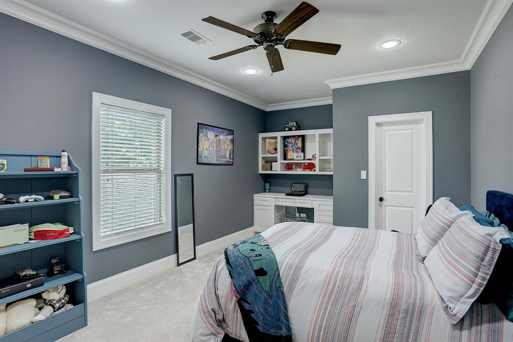 730 2 30th Street, Houston, Texas 77018, 5 Bedrooms Bedrooms, 11 Rooms Rooms,5 BathroomsBathrooms,Single-family,For Sale,30th,80561905