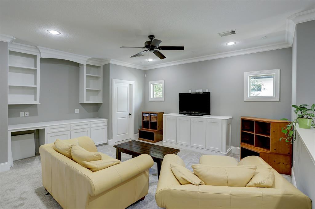 730 2 30th Street, Houston, Texas 77018, 5 Bedrooms Bedrooms, 11 Rooms Rooms,5 BathroomsBathrooms,Single-family,For Sale,30th,80561905