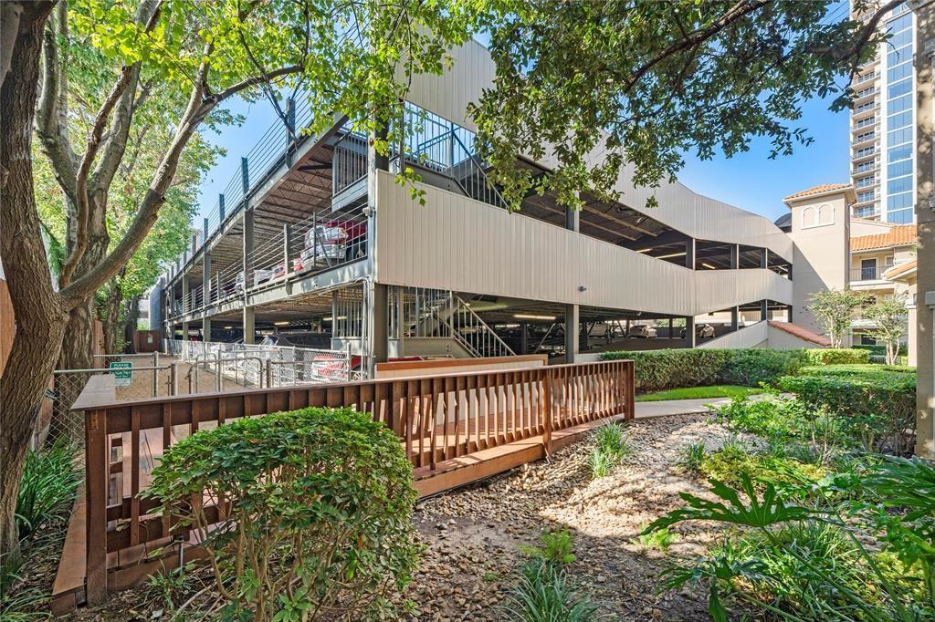 3231 Allen Parkway Parkway 2205