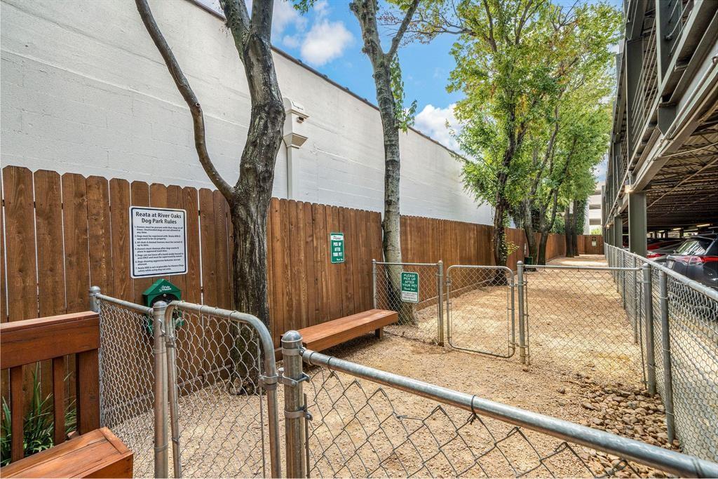 3231 Allen Parkway Parkway 2205