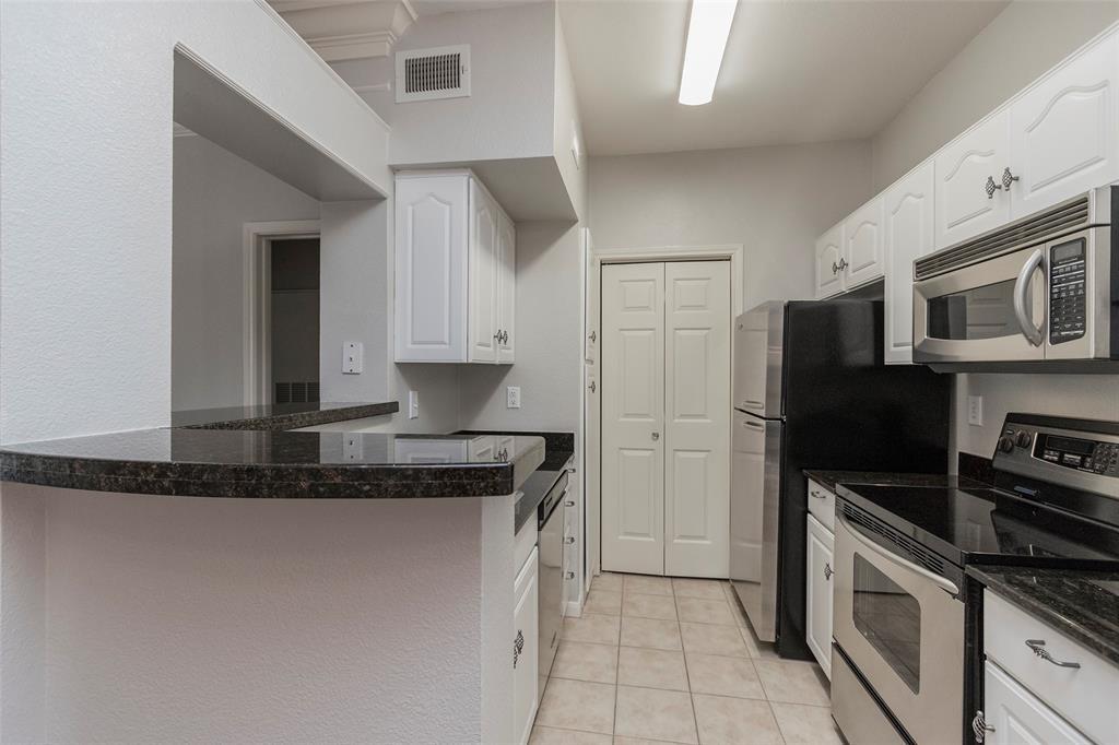 3231 Allen Parkway Parkway 2205