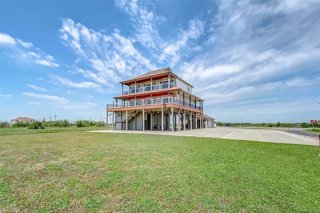 883 2 Gulf Cedar Drive, Crystal Beach, Texas 77650, 5 Bedrooms Bedrooms, 8 Rooms Rooms,3 BathroomsBathrooms,Single-family,For Sale,Gulf Cedar,22654094