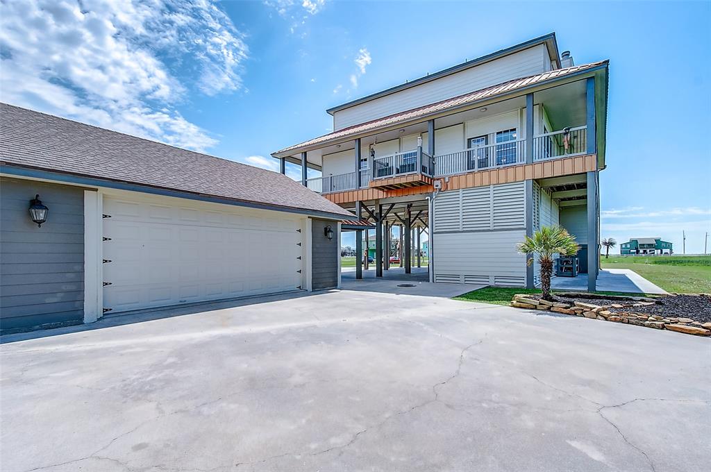 883 2 Gulf Cedar Drive, Crystal Beach, Texas 77650, 5 Bedrooms Bedrooms, 8 Rooms Rooms,3 BathroomsBathrooms,Single-family,For Sale,Gulf Cedar,22654094