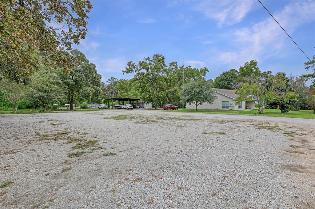 305 1 AUSTIN Road, Conroe, Texas 77301, 2 Bedrooms Bedrooms, 7 Rooms Rooms,3 BathroomsBathrooms,Country Homes/acreage,For Sale,AUSTIN,80403307