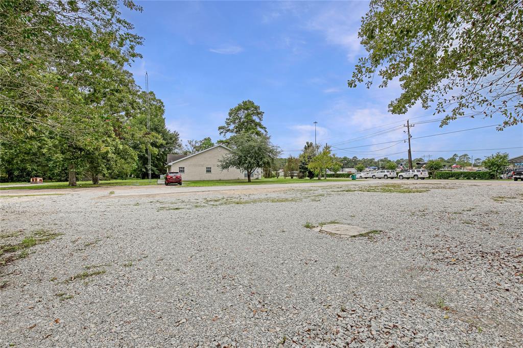 305 1 AUSTIN Road, Conroe, Texas 77301, 2 Bedrooms Bedrooms, 7 Rooms Rooms,3 BathroomsBathrooms,Country Homes/acreage,For Sale,AUSTIN,80403307