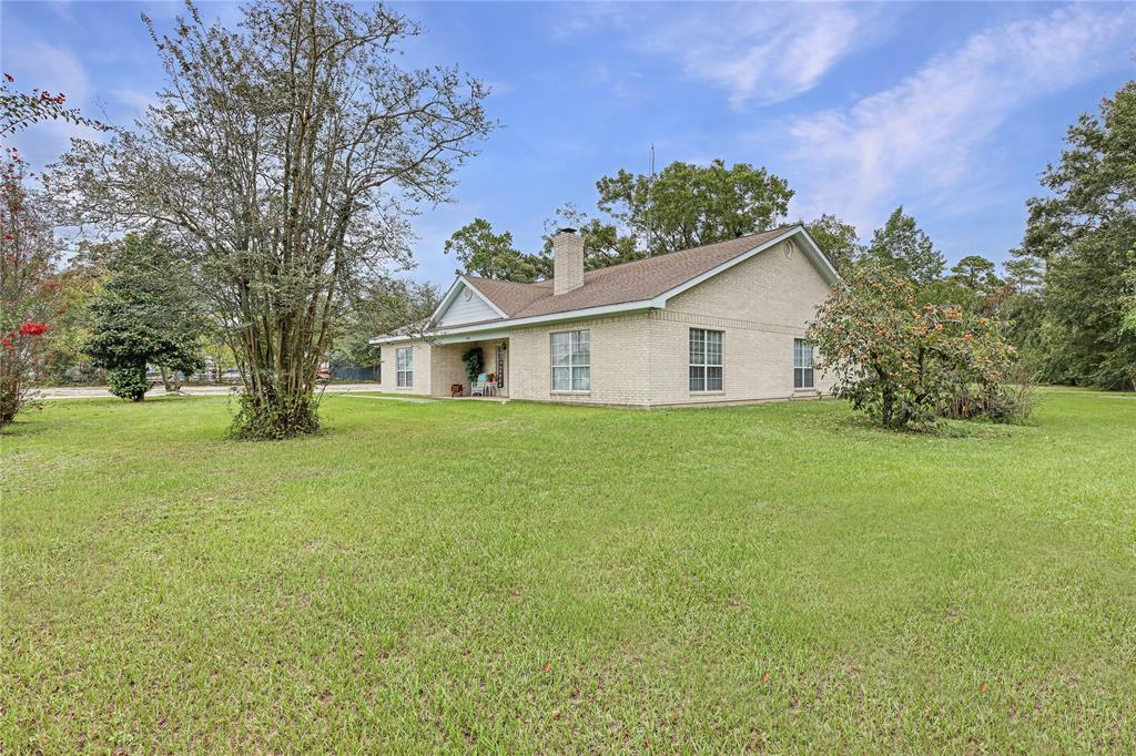 305 1 AUSTIN Road, Conroe, Texas 77301, 2 Bedrooms Bedrooms, 7 Rooms Rooms,3 BathroomsBathrooms,Country Homes/acreage,For Sale,AUSTIN,80403307