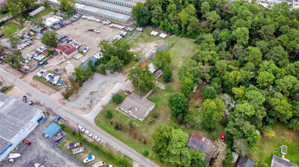 305 1 AUSTIN Road, Conroe, Texas 77301, 2 Bedrooms Bedrooms, 7 Rooms Rooms,3 BathroomsBathrooms,Country Homes/acreage,For Sale,AUSTIN,80403307