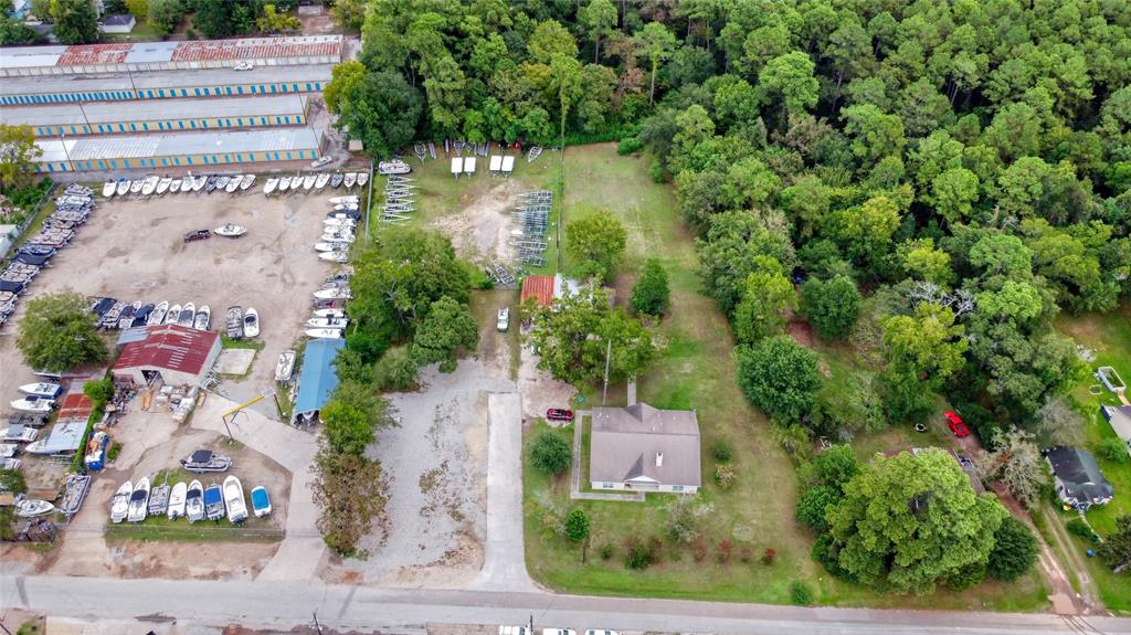 305 1 AUSTIN Road, Conroe, Texas 77301, 2 Bedrooms Bedrooms, 7 Rooms Rooms,3 BathroomsBathrooms,Country Homes/acreage,For Sale,AUSTIN,80403307