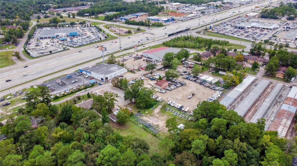 305 1 AUSTIN Road, Conroe, Texas 77301, 2 Bedrooms Bedrooms, 7 Rooms Rooms,3 BathroomsBathrooms,Country Homes/acreage,For Sale,AUSTIN,80403307