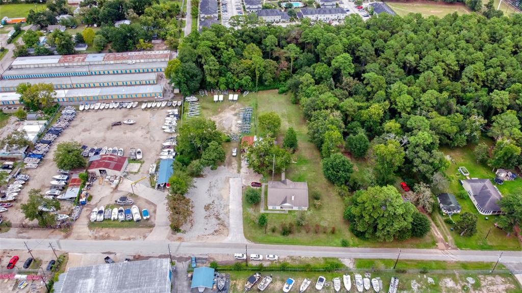 305 1 AUSTIN Road, Conroe, Texas 77301, 2 Bedrooms Bedrooms, 7 Rooms Rooms,3 BathroomsBathrooms,Country Homes/acreage,For Sale,AUSTIN,80403307