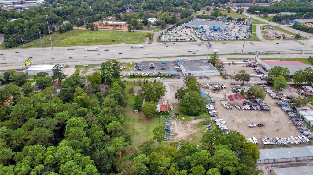 305 1 AUSTIN Road, Conroe, Texas 77301, 2 Bedrooms Bedrooms, 7 Rooms Rooms,3 BathroomsBathrooms,Country Homes/acreage,For Sale,AUSTIN,80403307