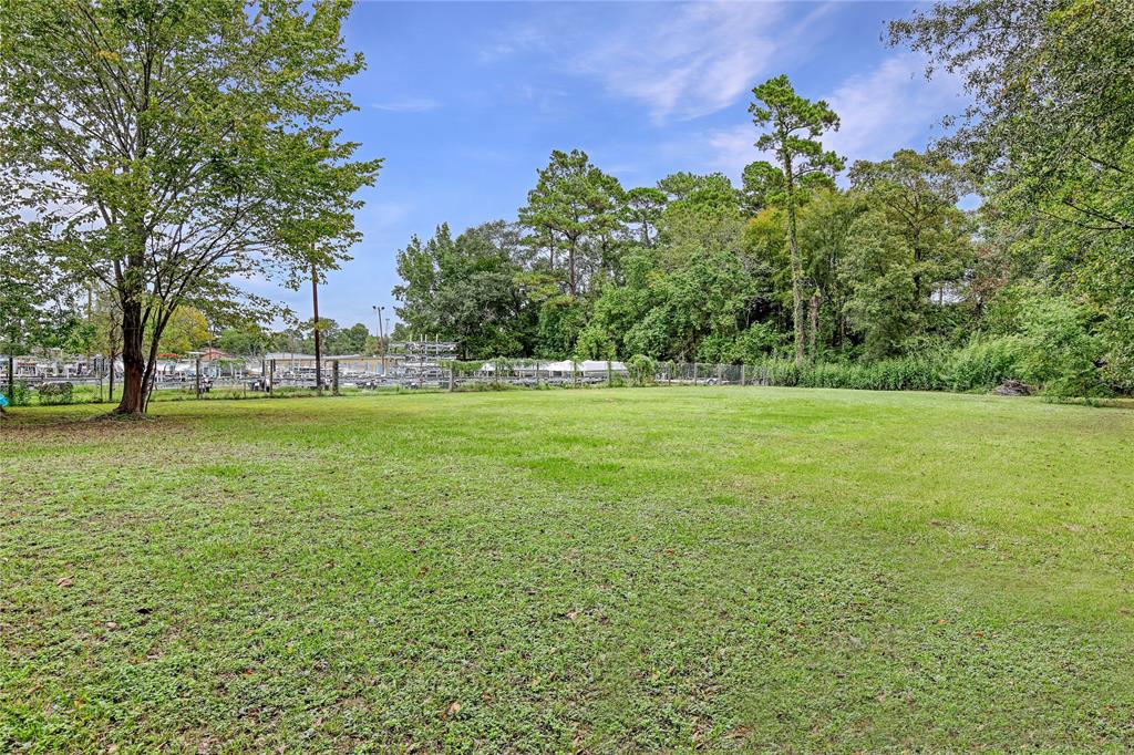 305 1 AUSTIN Road, Conroe, Texas 77301, 2 Bedrooms Bedrooms, 7 Rooms Rooms,3 BathroomsBathrooms,Country Homes/acreage,For Sale,AUSTIN,80403307