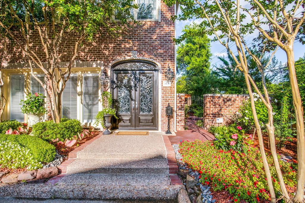 54 2 Bayou Pointe Drive, Houston, Texas 77063, 2 Bedrooms Bedrooms, 7 Rooms Rooms,2 BathroomsBathrooms,Townhouse/condo,For Sale,Bayou Pointe,6050624