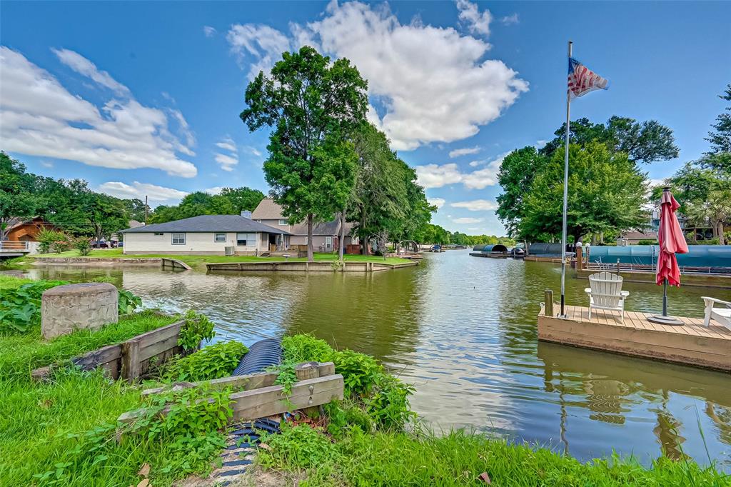 6755 2 Kingston Cove Lane, Willis, Texas 77318, 4 Bedrooms Bedrooms, 9 Rooms Rooms,3 BathroomsBathrooms,Single-family,For Sale,Kingston Cove,20573958